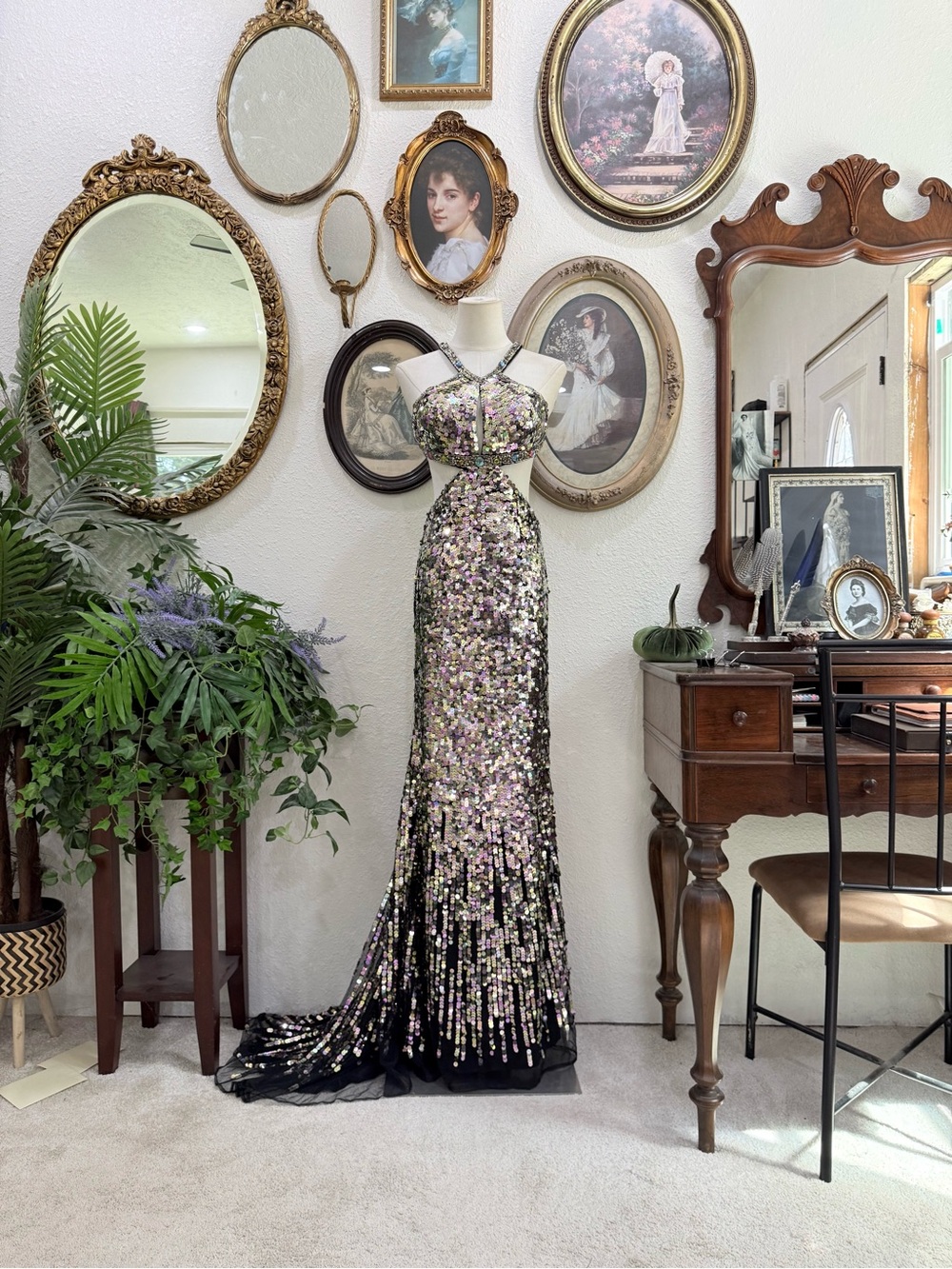 Sequin Beaded Evening Gown in Iridescent Pink-Black - Unbranded